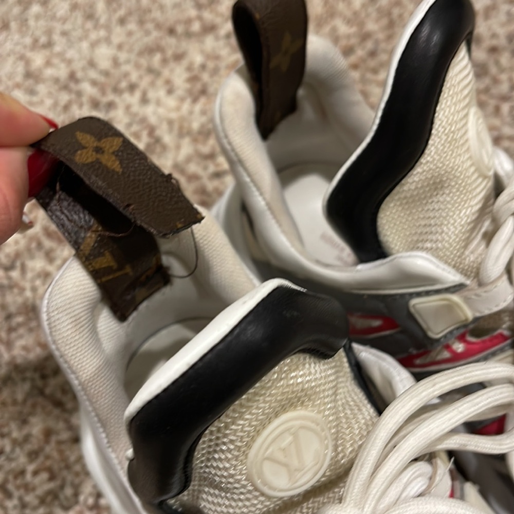 Louis Vuitton sneakers - Picture 6 of 8